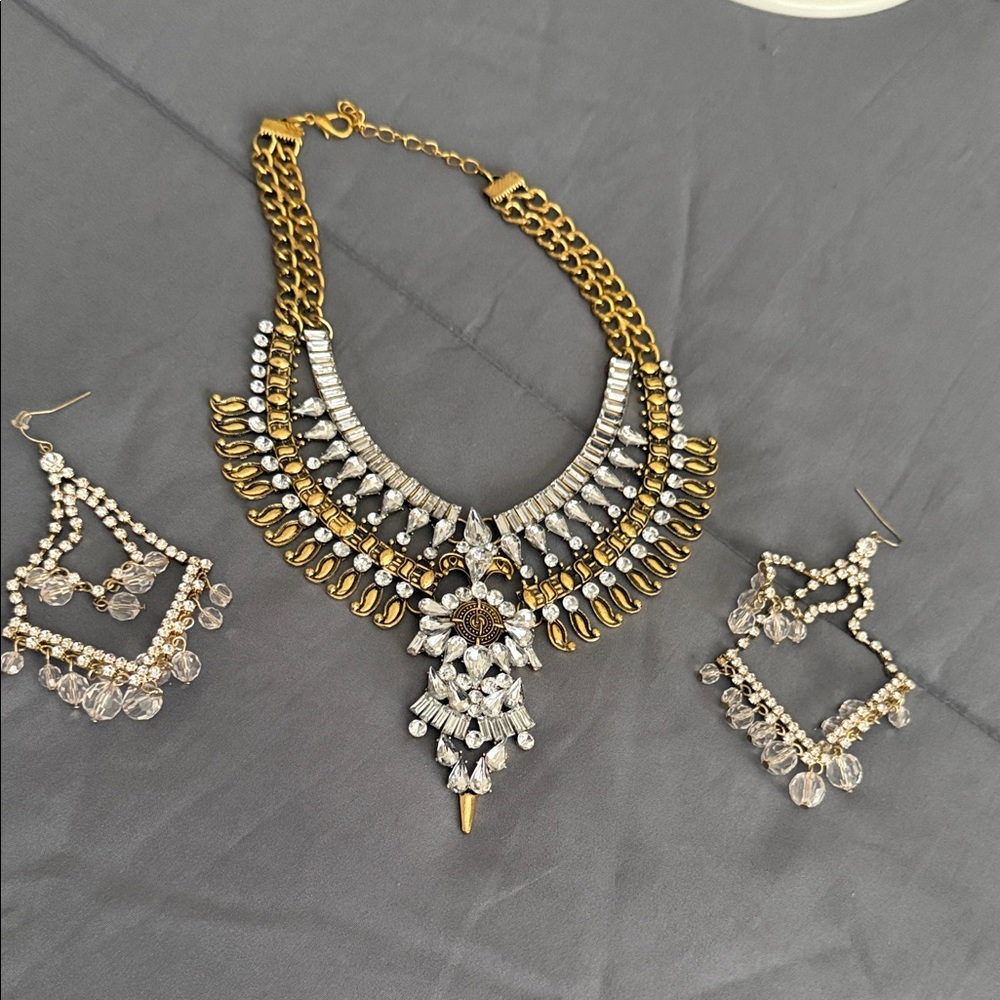 Elegant Gold and Silver Necklace and Earring Set